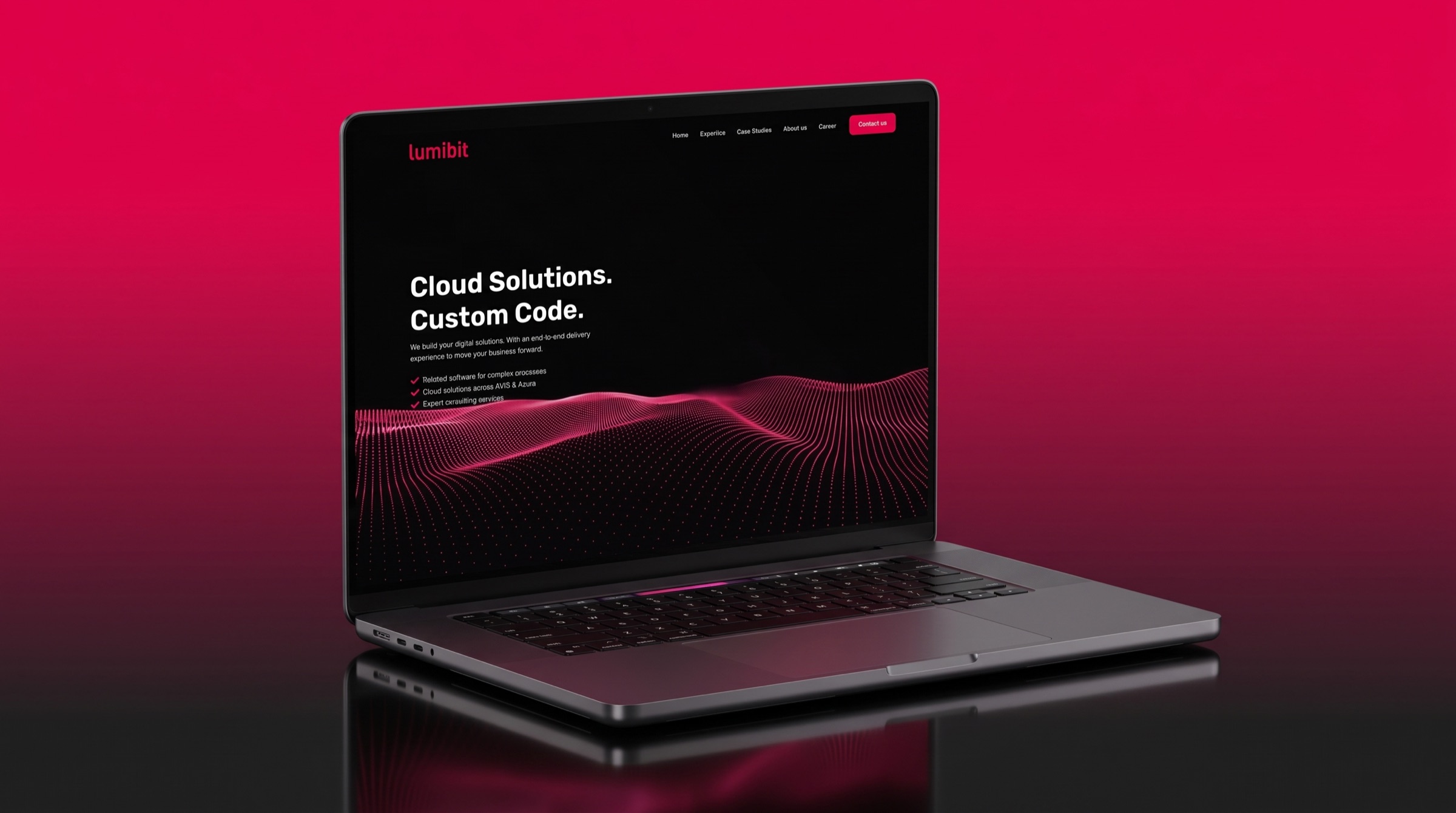 Lumibit-Startseite auf einem Laptop vor rotem Verlauf: „Cloud Solutions. Custom Code.“